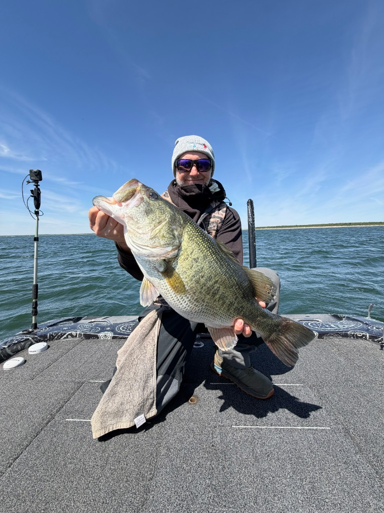 Tyler Sloan with 10.1 lb trophy bass