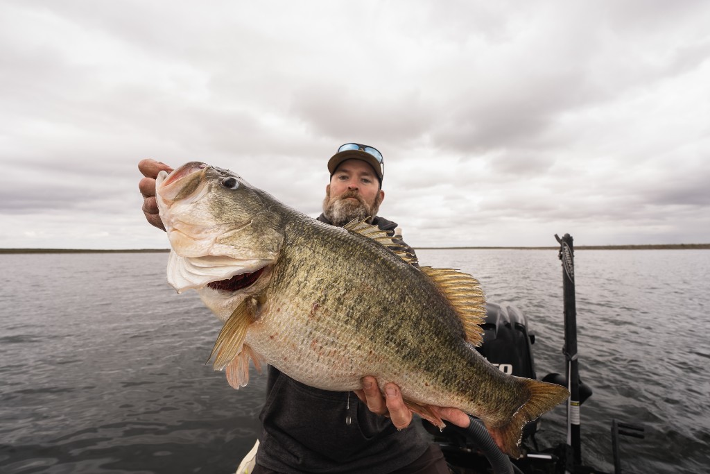 Kevin Robertson with 13.66 lb trophy bass